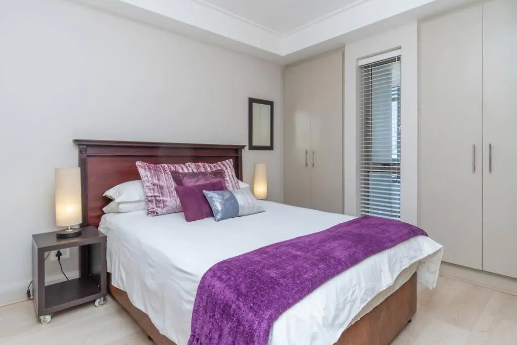 Apartment Stunning V&A Canal Views - No Loadshedding Cape Town South Africa