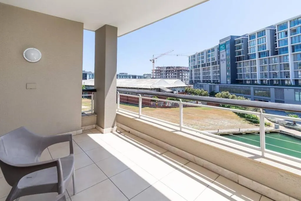 Stunning V&A Canal Views - No Loadshedding Cape Town South Africa